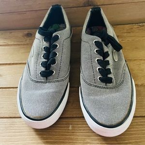Womens Shoes Gray Flats Casual Lace Up Sneakers Lutz size 7